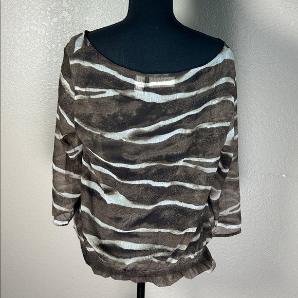 Chico's Brown and Cream Patterned Top - Picture 6 of 6